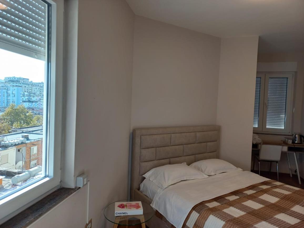 Penthouse Rooms & Aparts Tirana Exterior foto